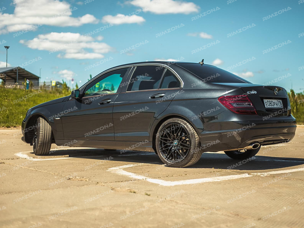 MERCEDES C-CLASS НА ЛИТЫХ ДИСКАХ WHEELEGEND VLF18 - Фото № 1
