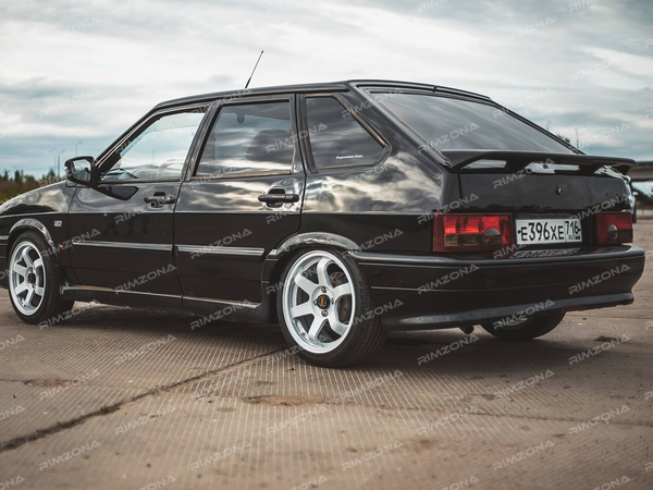 LADA 2114 НА ЛИТЫХ ДИСКАХ В СТИЛЕ RAYS TE37 R15 - Фото № 2