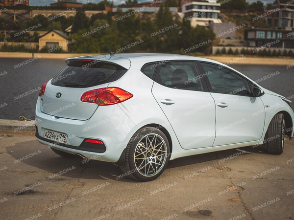 Kia Ceed на литых дисках Extreme Wheels DXW666 R17 5x114,3 - Фото № 4